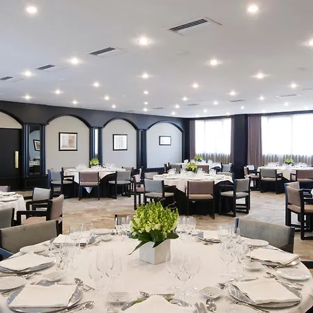 Готель Altis Grand