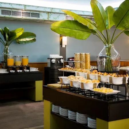 Готель Altis Grand 5*