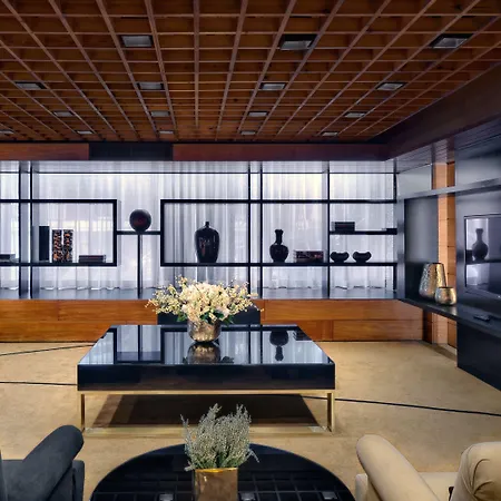 Готель Altis Grand