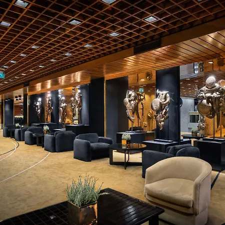 Готель Altis Grand