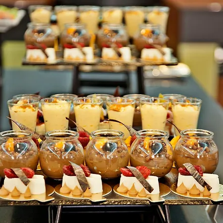 Готель Altis Grand 5*